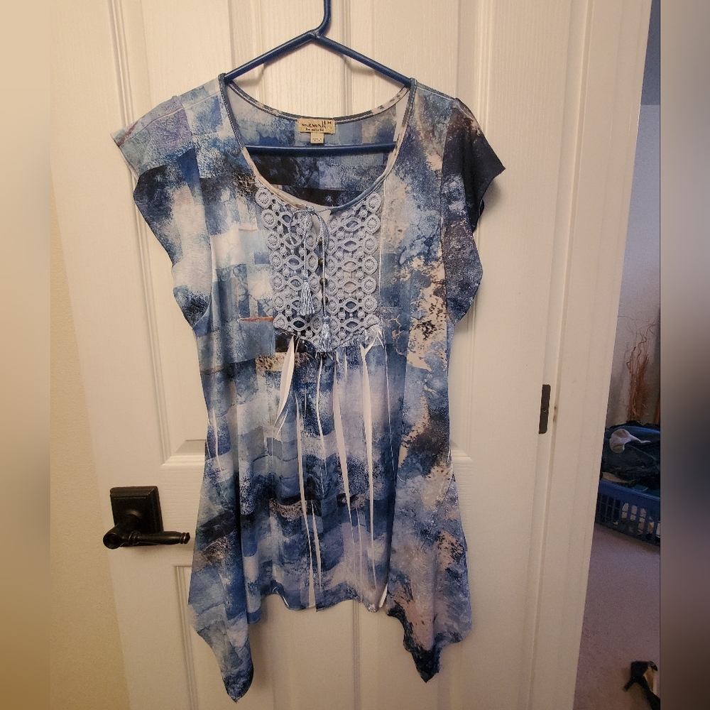 One World Short Sleeve Blouse - Size M